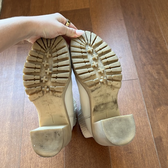 Dolce Vita Caster Booties - Picture 5 of 6